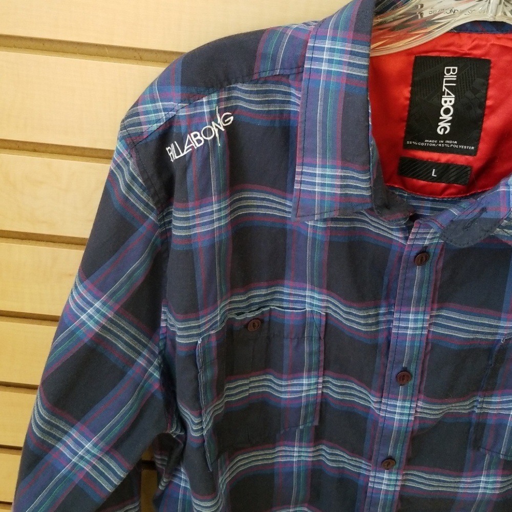 BillaBong designer  dress shirt - Picture 3 of 5